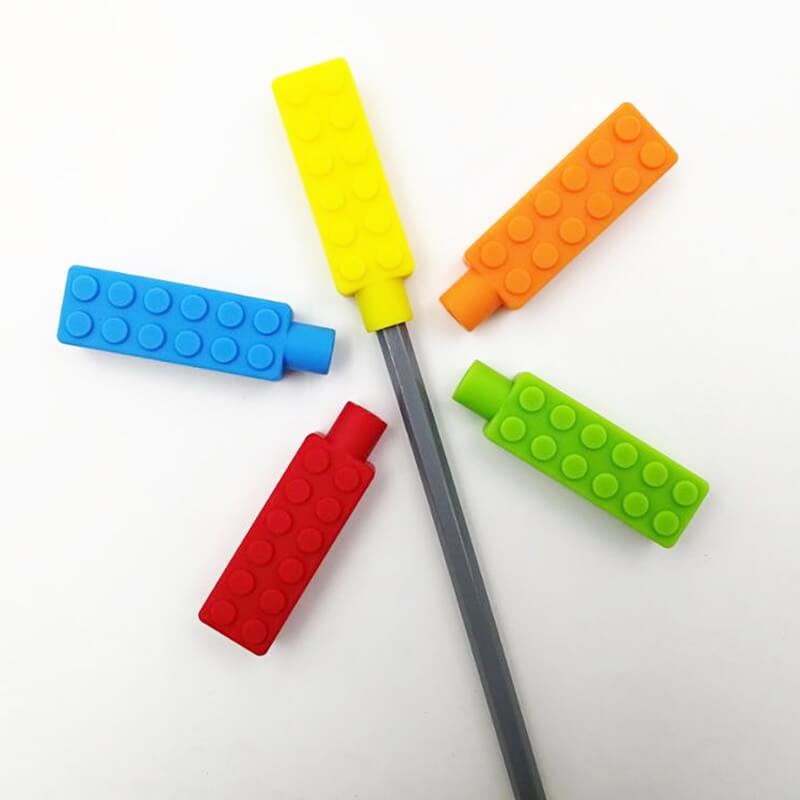 Lot de 5 embouts à mâchouiller brique en silicone, fixés au bout d'un crayon